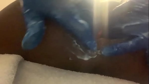 Play MP4 - Gaping my creamy ass with a suprise