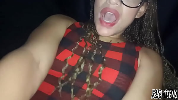 Madrastr Milf De Culo Grande Quiere Que Su Hijastro Se Corra En Su Co&ntilde;o, Esposo Cornudo Le Cogen A Su Puta Infiel Mujer thumbnail