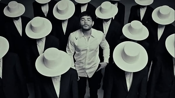 Intro PesoPluma Tito Double P