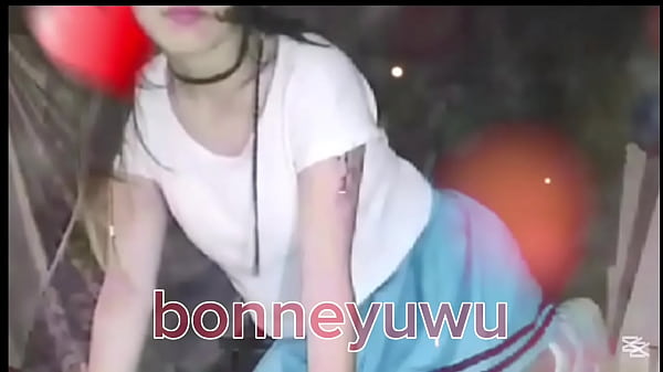 Bonneyuwu pool billar me masturbo con un palo de pool garaje 