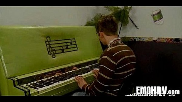 Nonton Hot Emo Angel 259 thumbnail