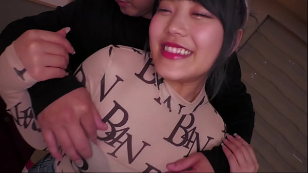 Play MP4 - つむぎちゃんに「おっぱいさわっていい？」と聞くと「いいよ◆～」と笑顔で答えさらに「どういうことされたい？」と聞くと「お尻叩かれたい&hellip;」言っていました。