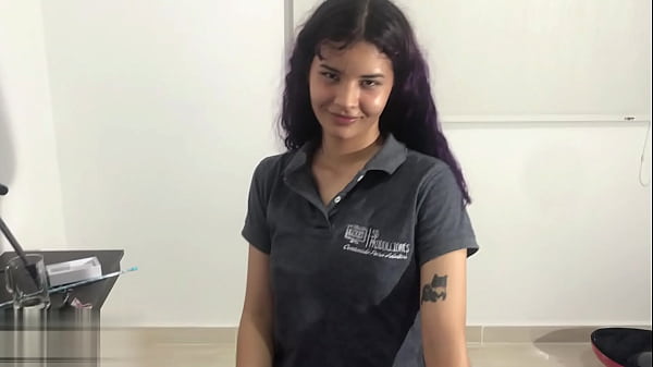 Hermanastra me invit&oacute; a follar su culo perfecto 