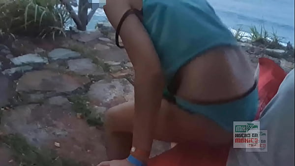 Play MP4 - Zipolite&comma; Oaxaca&period; Playa nudista mexicana&comma; festival nudista 2022 voyeur y follada a flaca rica