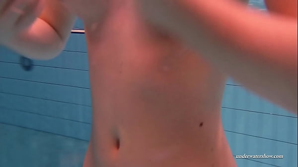 Duna bultihalo shows off her sexy body in the pool