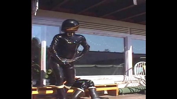 Play MP4 - MasterAndSlave14042003