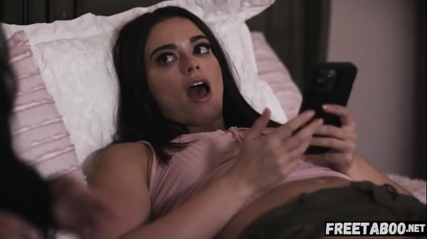 Curvy Pawg Sophia Burns Has Some Sneaky Sex With Her Stepcousin In Her Stepparents Room 