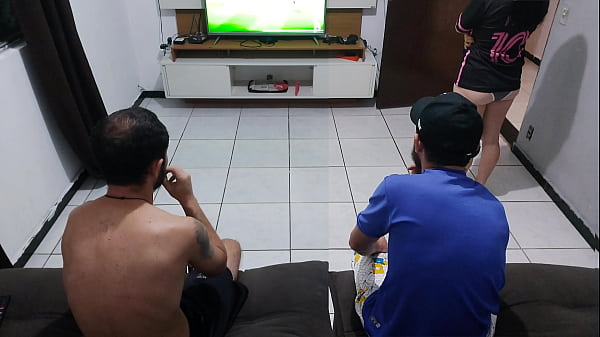 Meu Marido Me Perdeu Na Aposta E Eu Tive Que Ficar O Amigo Dele Na Frente Dele thumbnail