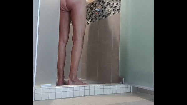 Play MP4 - in the locker room