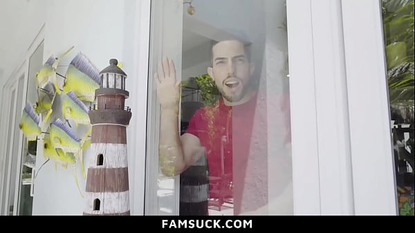 Nonton Stepsister Doing Whatever It Takes To Please Him - Famsuck thumbnail