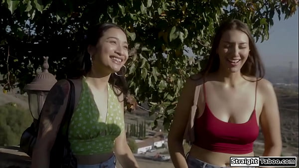 Play MP4 - Perv guide lures two stepsisters in a celebs house to fuck