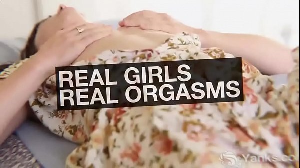 Yanks_MILF Chloe Parker Rides_A Big Dildo