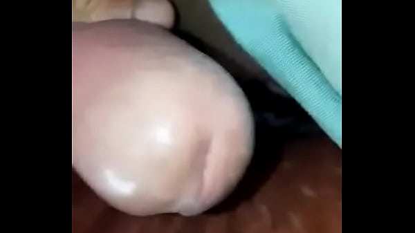 Moreno na punheta para namorada 