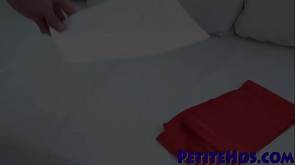 Nonton Petite Amateur Rammed After Blowjob thumbnail