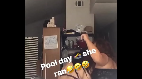 Two Mexicans Shaking Their Ass thumbnail