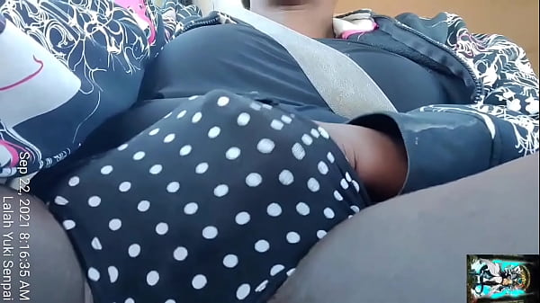 Sexy Milf Gets_Off On_Side Of Road (KYExperience)