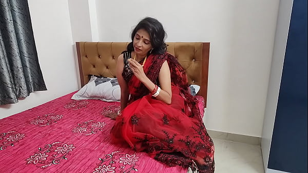 Indian Hot Wife Taking Double Penetration Inside Her Mature Pussy thumbnail