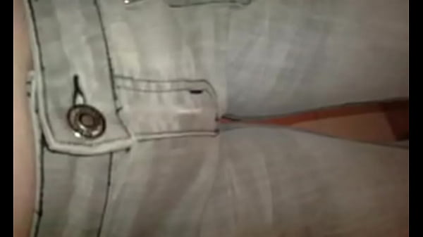 Play MP4 - piss in my pants