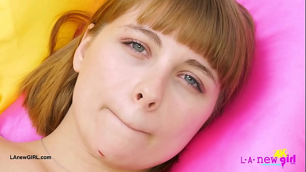 Sun_kissed beauty shows her_cute body