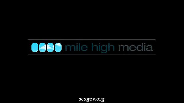 Nonton Pigtailed Teen Rides Cock With Shaved Pussy thumbnail