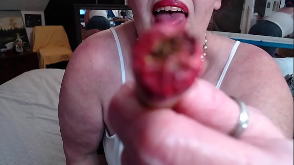 Play MP4 - 806 DawnSkye presents a cigar custom request video