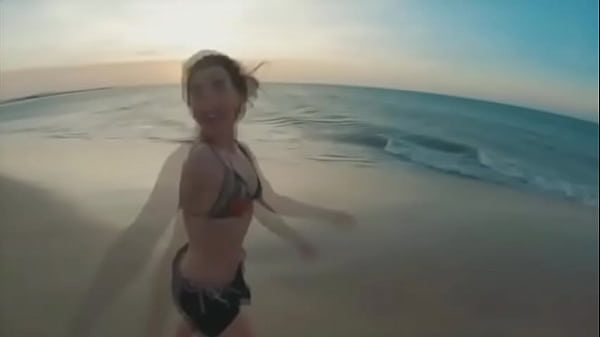 Busty brunette showing off her pretty perky ass 