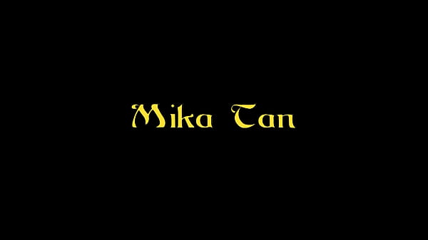 Nonton Mika Tan Spills All In The Gloryhole thumbnail