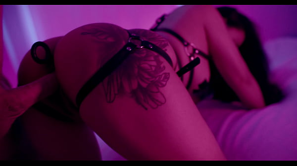 Play MP4 - Her boyfriend thinks she's a walk&comma; but she fucks with stranger in ass