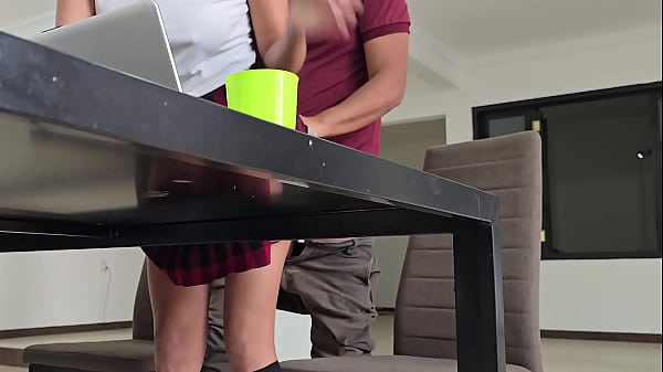 Play MP4 - Me visito mi hermana y su novio me abri&oacute; toda y mi cornudo esposo ni se entero