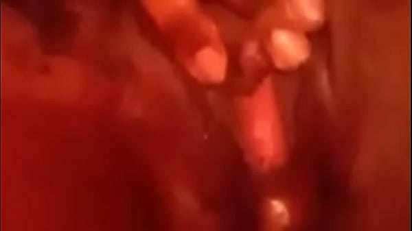 Young ebony fingers her lonely pussy