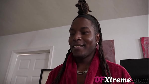 Play MP4 - Divorce Cougar Rebecca Linares Cover Her Mortgage