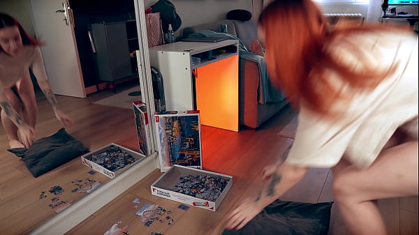 Nonton Step Sis Plays Puzzles And Gets Fucked Doggystyle On The Floor thumbnail