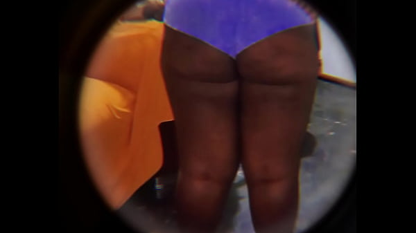 C&acirc;mera escoondida real flagra vizinha crente a vontade 