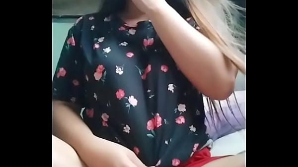 Play MP4 - Asian Sexy Toye gets naked and spread her legs fingering in a close hot shot