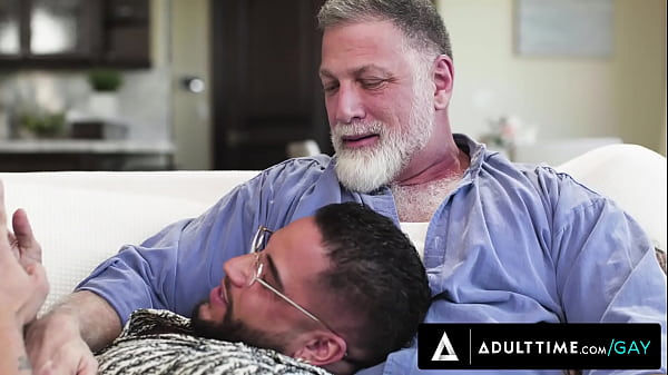 Play MP4 - ADULT TIME - Hot Bear Brings Tattooed Beefcake Home to Fuck With Husband - FIRST TIME TOPPING&excl;