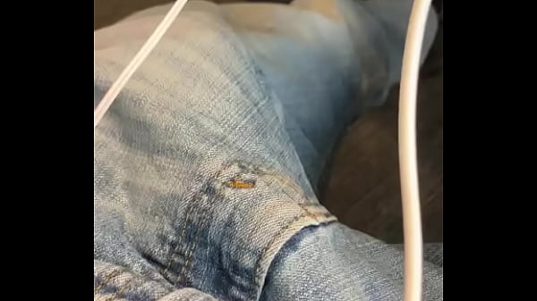 Nonton You Should Be Under My Desk thumbnail