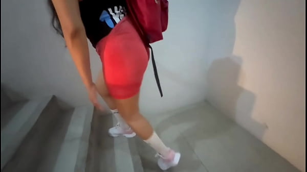 &iexcl;real la conoc&iacute; en el gym y me la llevo a mi departamento y la foll&oacute; la hago chupar mi polla y la penetr&oacute; en cuatro