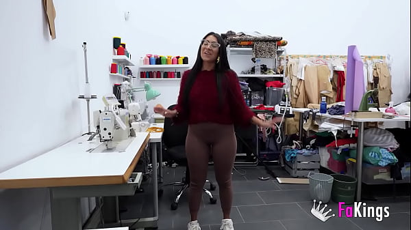 LarastudentI pay the lessons doingwhat I_like Fuck well rich