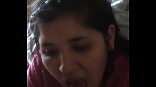 Lily dando chupadita