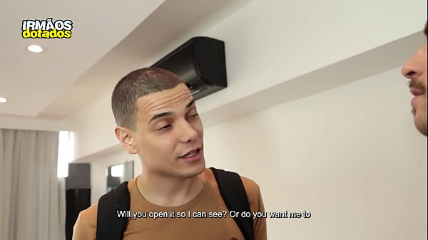 Play MP4 - Padrasto deu o Rabo pro Enteado