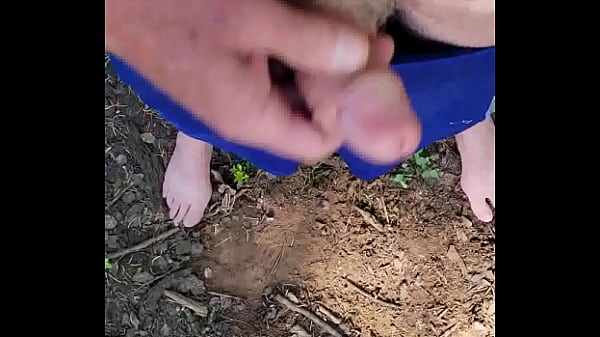 Play MP4 - Me Spermming In The Woods 0607