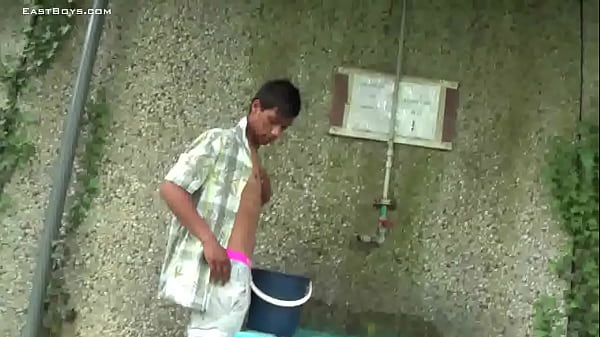 Play MP4 - Caravan Boys - Handjob - Akon