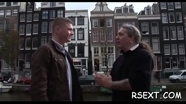 Sexy_fatty gets the bone