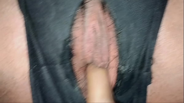 เย็ดผ่านรูกางเกงจนหีแฉะ 