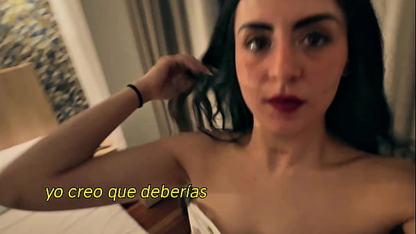 Enga&ntilde;o a la colombiana delgadita para llevarmela a la habitacion 