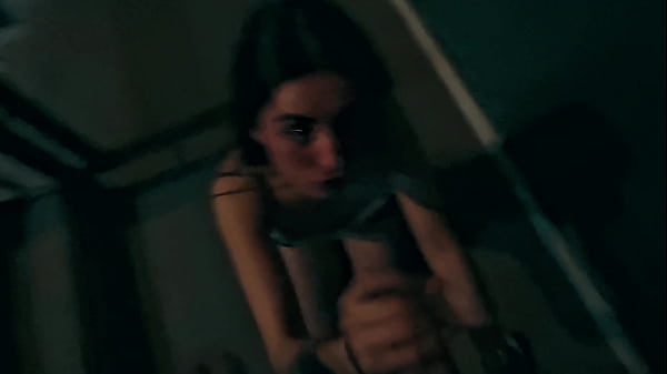 Play MP4 - Enga&ntilde;o a la colombiana delgadita para llevarmela a la habitacion