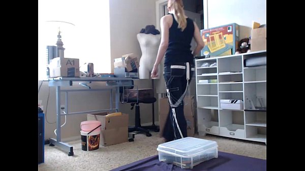 find6 xyz_babe alexxxcoal_fingering herself on live webcam