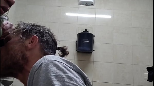 Play MP4 - fun with fan from kik