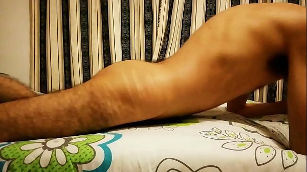 Play MP4 - Frotandome en mi cama y gimiendo