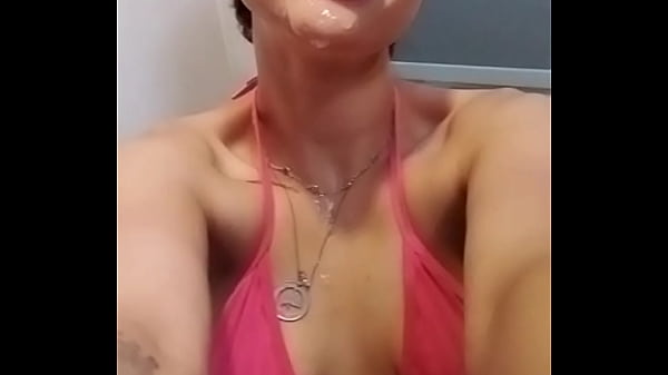 Sadira Hotwife - No banheiro da EROTIKAXXX - RAPIDINHAS 